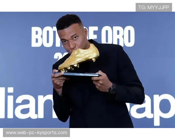 姆巴佩参加学术讨论会发表演讲，被媒体称为“球坛学者型球员”