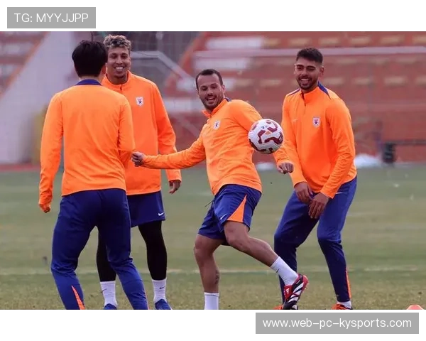 泰山主场10轮不败，瓦科复刻梅西神迹却失点，克雷桑受感谢，泰山队主力