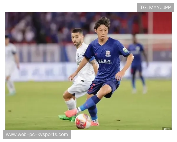 球员在中超比赛中承担领袖角色被队友尊敬,中超球员背后名字 球员在中超比赛中承担领袖角色被队友尊敬,中超球员背后名字