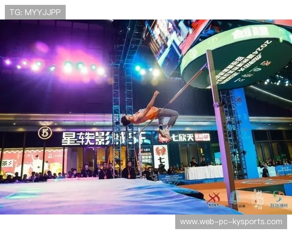 城市街头跑酷挑战连续大跳成功 城市街头跑酷挑战连续大跳成功