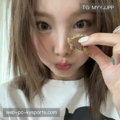 薄霜凤